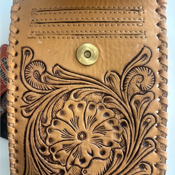 American Darling Cellphone Holder/Crossbody Purse - Picture 4 of 8